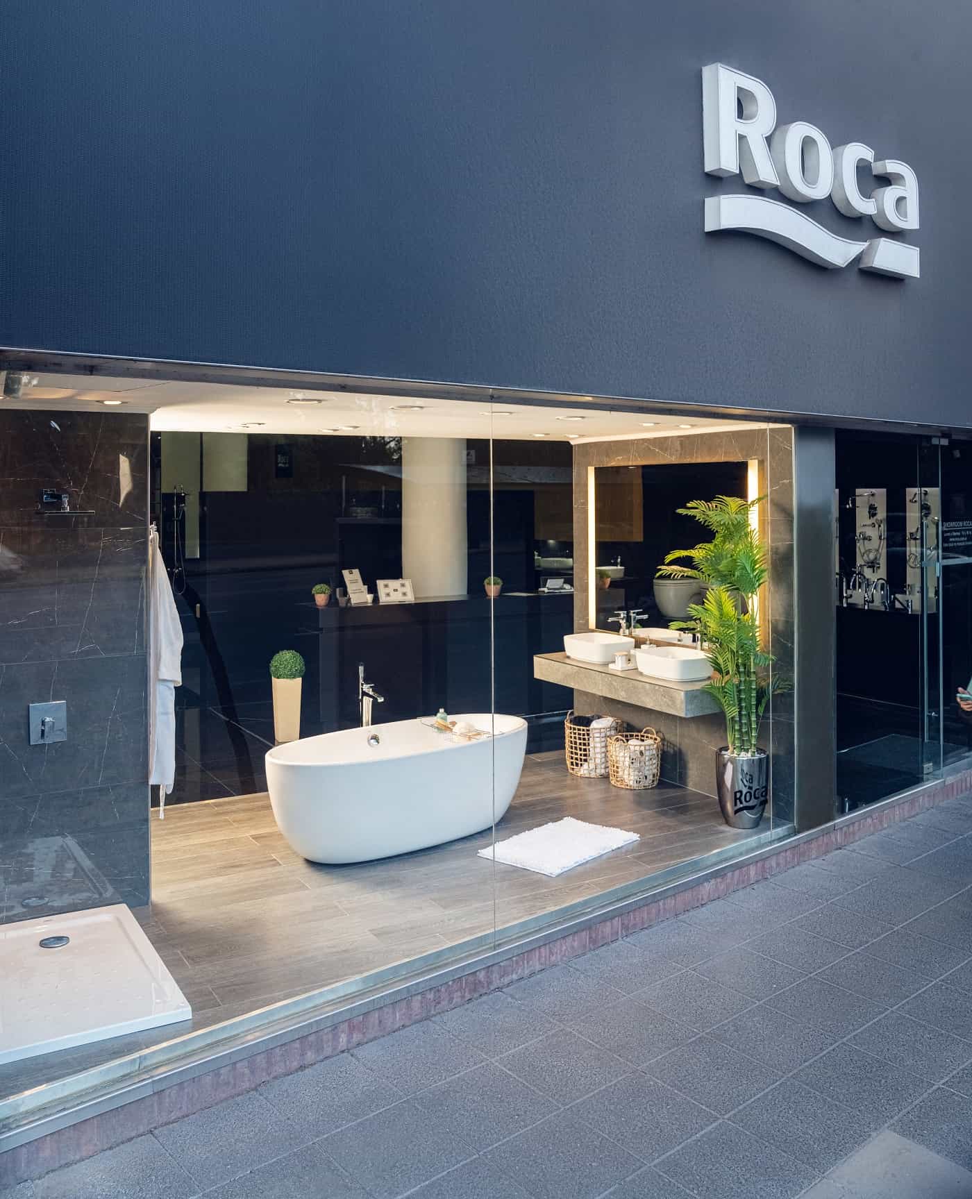<p>Roca стана първият производител на обзавеждане за баня, който отвори изложбена зала в Буенос Айрес.</p>1