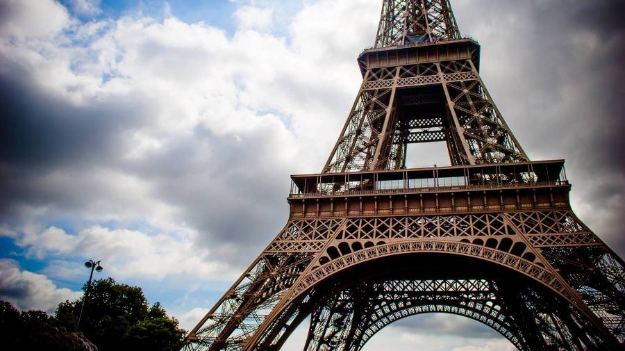 Айфеловата кула в Париж