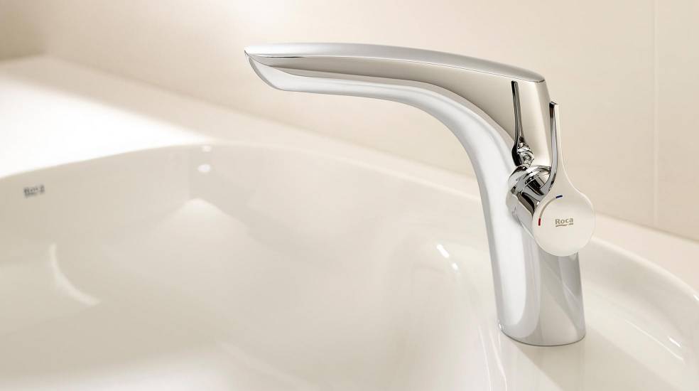 M-Size bathroom faucets are ideal for countertop basins